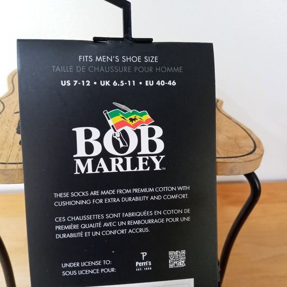 Bob Marley Smile Crew Socks ~ Free Shipping! ☆ NWT - Picture 7 of 12